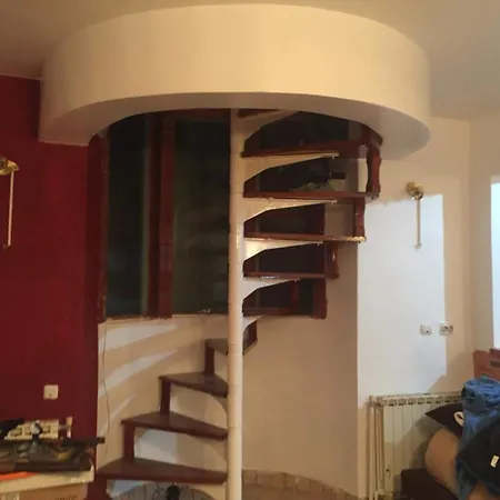 Casuta De Vis * בוקרשט